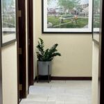 Vaulter ZZ in Hallway Picture